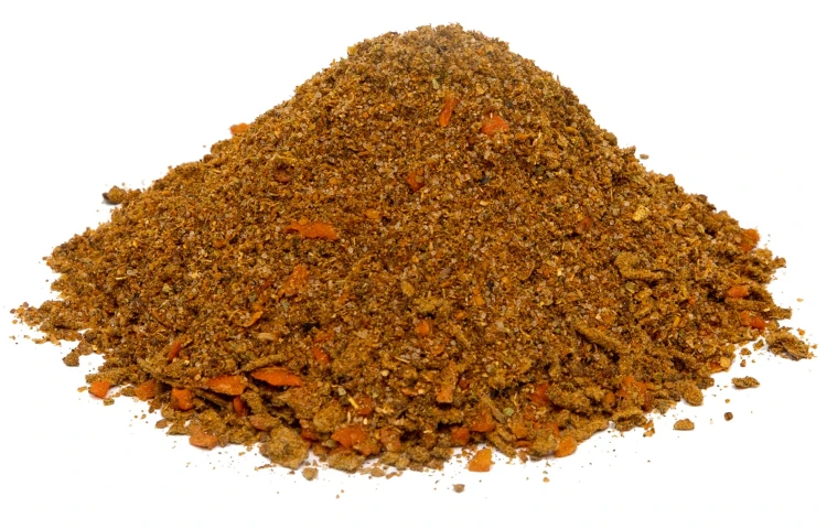 Przyprawa do pasztetu podkreśli wyjątkowy aromat i smak pasztetu domowego. Staranna receptura i harmonijne połączenie pikantnych i słodkich nut smakowych.