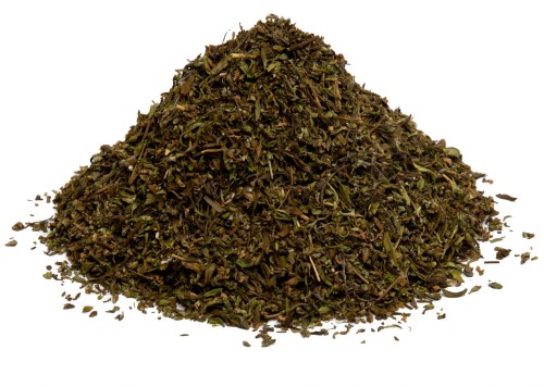 Tymianek suszony to naturalna przyprawa o intensywnym aromacie. Idealny do mięs, zup np. grochowa  i dań śródziemnomorskich. Wzbogaca smak potraw i nadaje im wyjątkowy charakter.