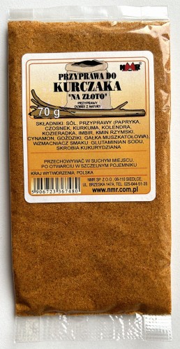 Przyprawa do kurczaka na złoto zapakowana w torebkę foliową o gramaturze 70 g z etykietą zawierającą informacje o produkcie i jego zastosowaniu.